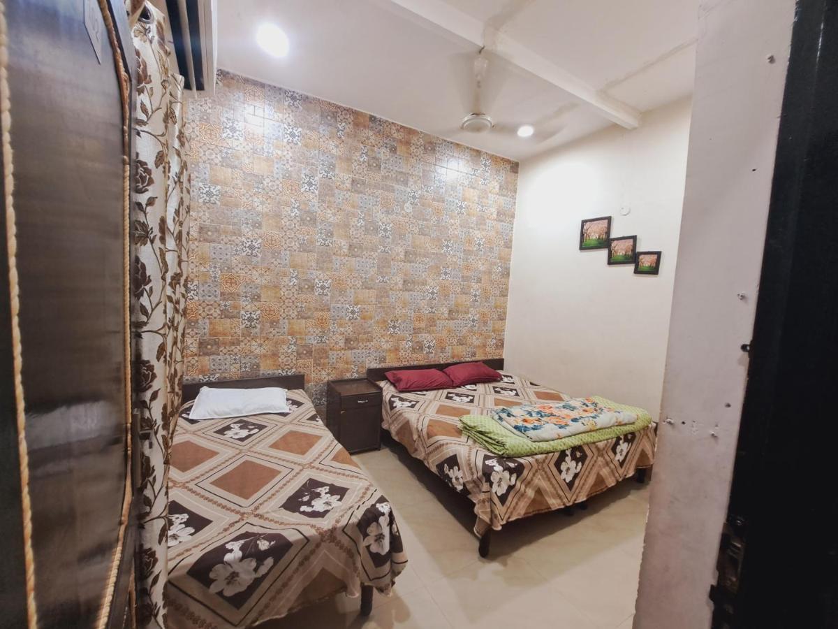 Sufi Khandar Home Stay Neu-Delhi Exterior foto
