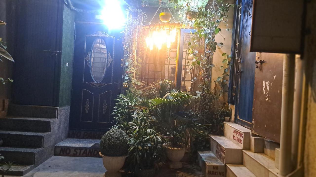 Sufi Khandar Home Stay Neu-Delhi Exterior foto