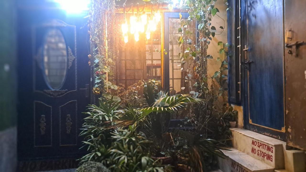 Sufi Khandar Home Stay Neu-Delhi Exterior foto
